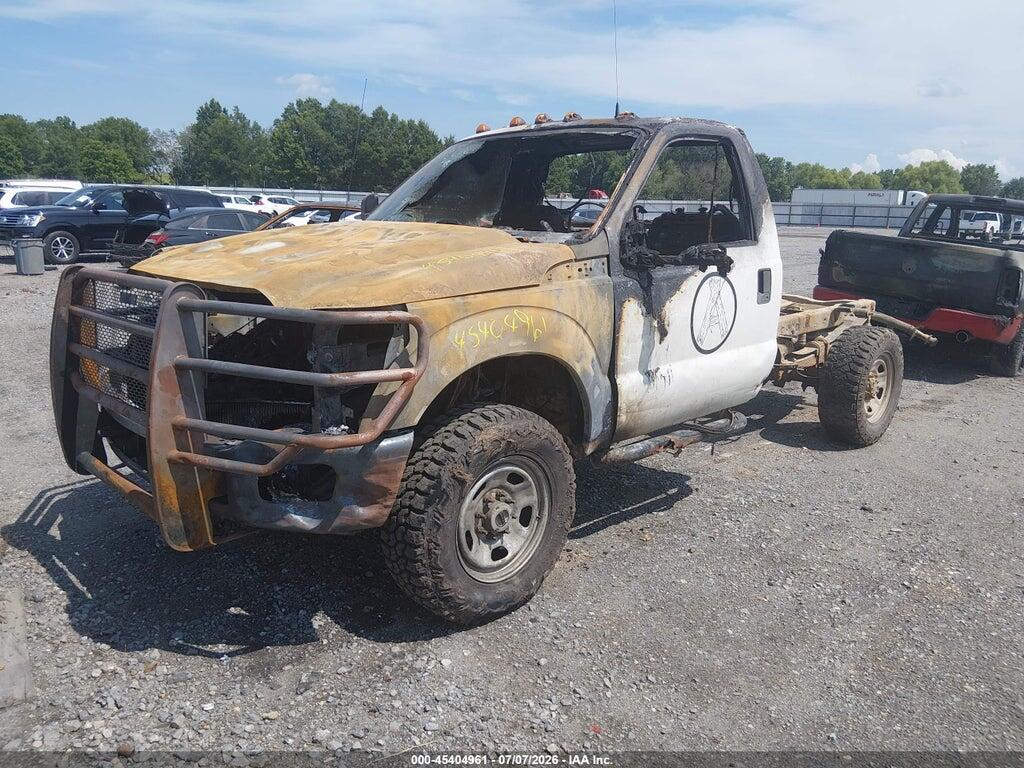 1FDRF3F62GED11683 2016 FORD F-350 CHASSIS photo no. 2