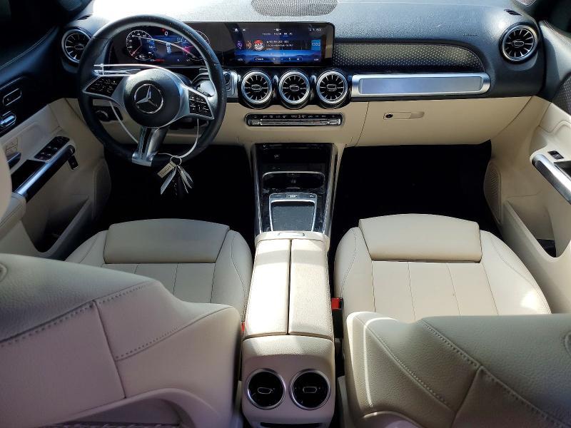 2025 MERCEDES-BENZ GLB 250 — Фото 8 из 13