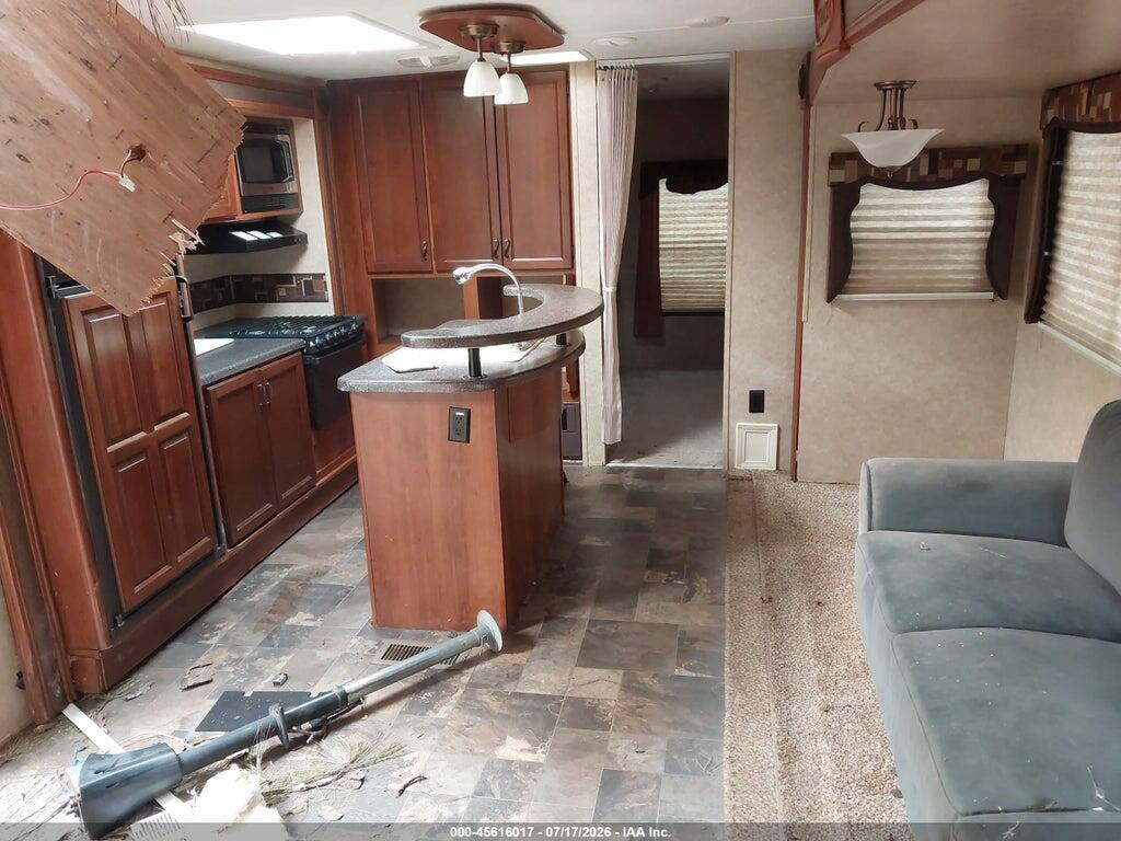 5ZT2TRXB6EB504722 2014 FOREST RIVER TRACKER photo no. 8
