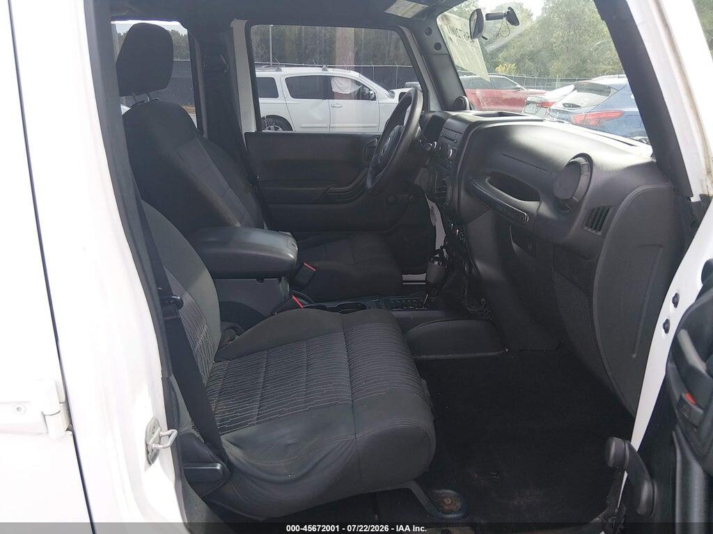 1J4BA3H19BL537644 2011 JEEP WRANGLER UNLIMITED photo no. 5