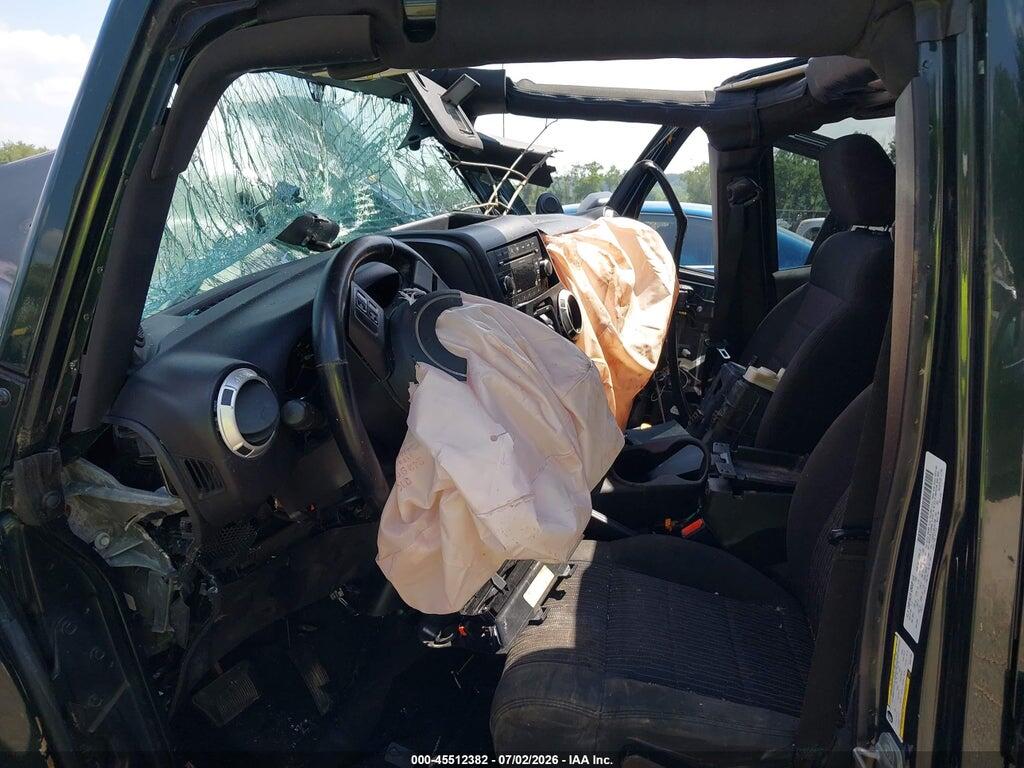 1J4BA5H15BL641396 2011 JEEP WRANGLER UNLIMITED photo no. 5