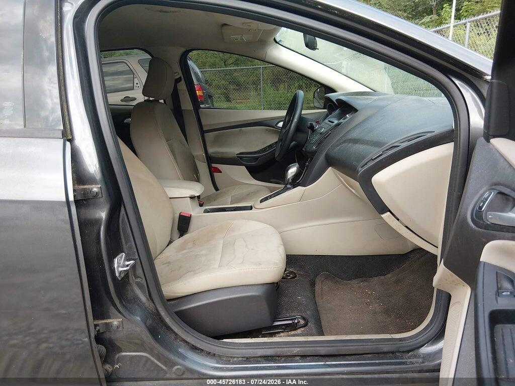 1FADP3F23GL399752 2016 FORD FOCUS photo no. 5