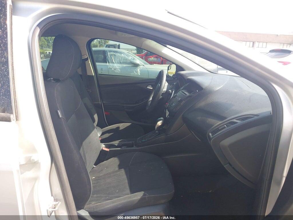 1FADP3F23GL320001 2016 FORD FOCUS photo no. 5