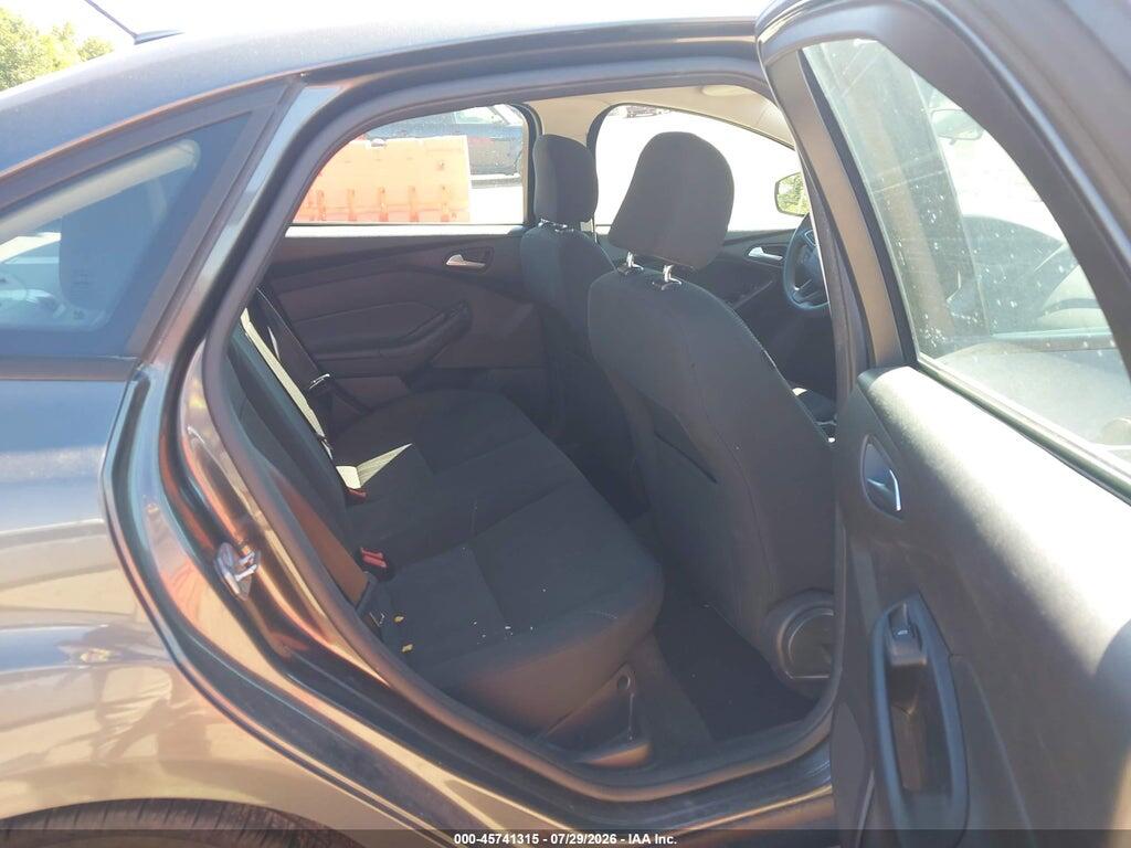 1FADP3F21GL400042 2016 FORD FOCUS photo no. 8