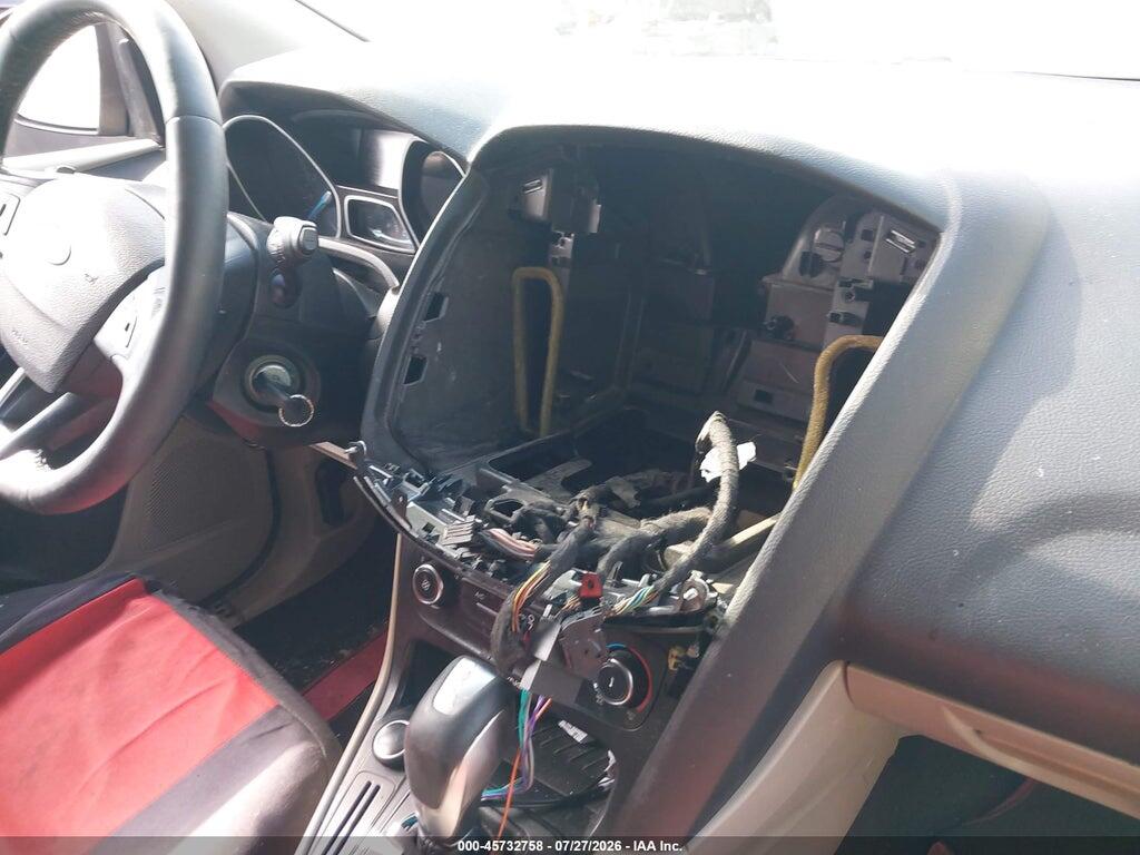 1FADP3K29GL268251 2016 FORD FOCUS photo no. 6