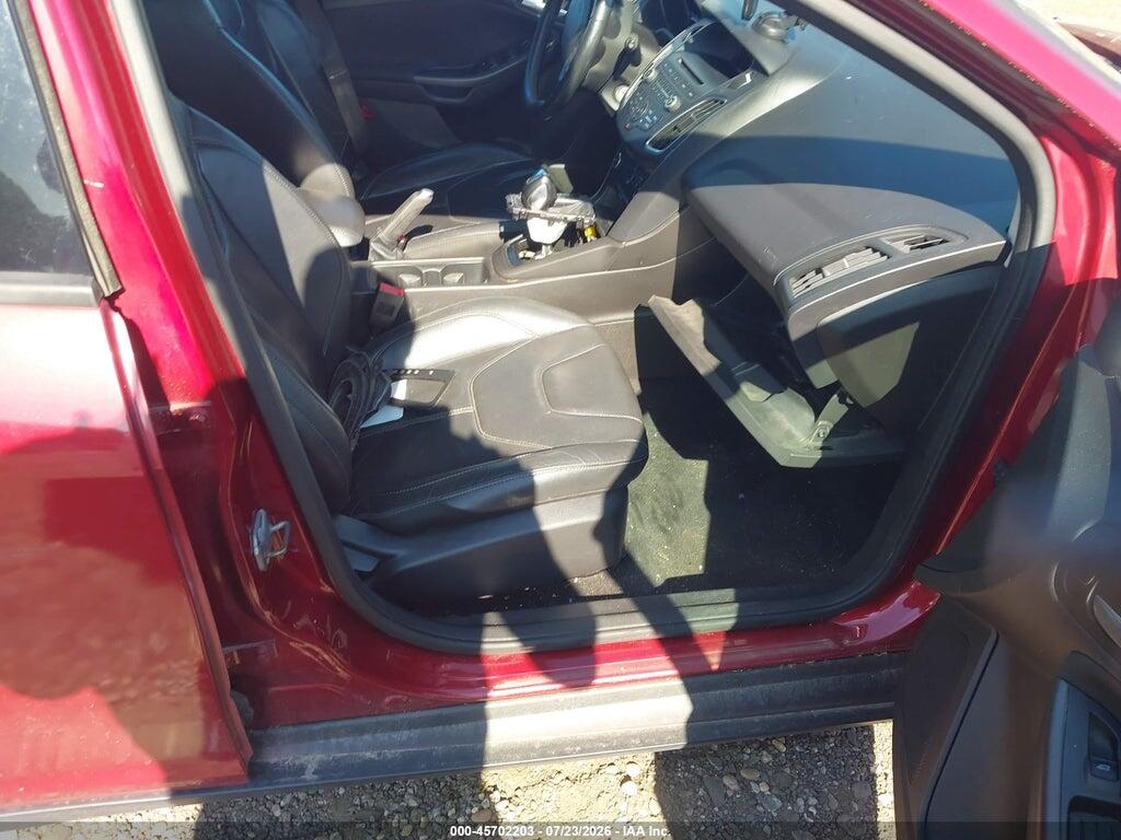 1FADP3K29GL240630 2016 FORD FOCUS photo no. 5