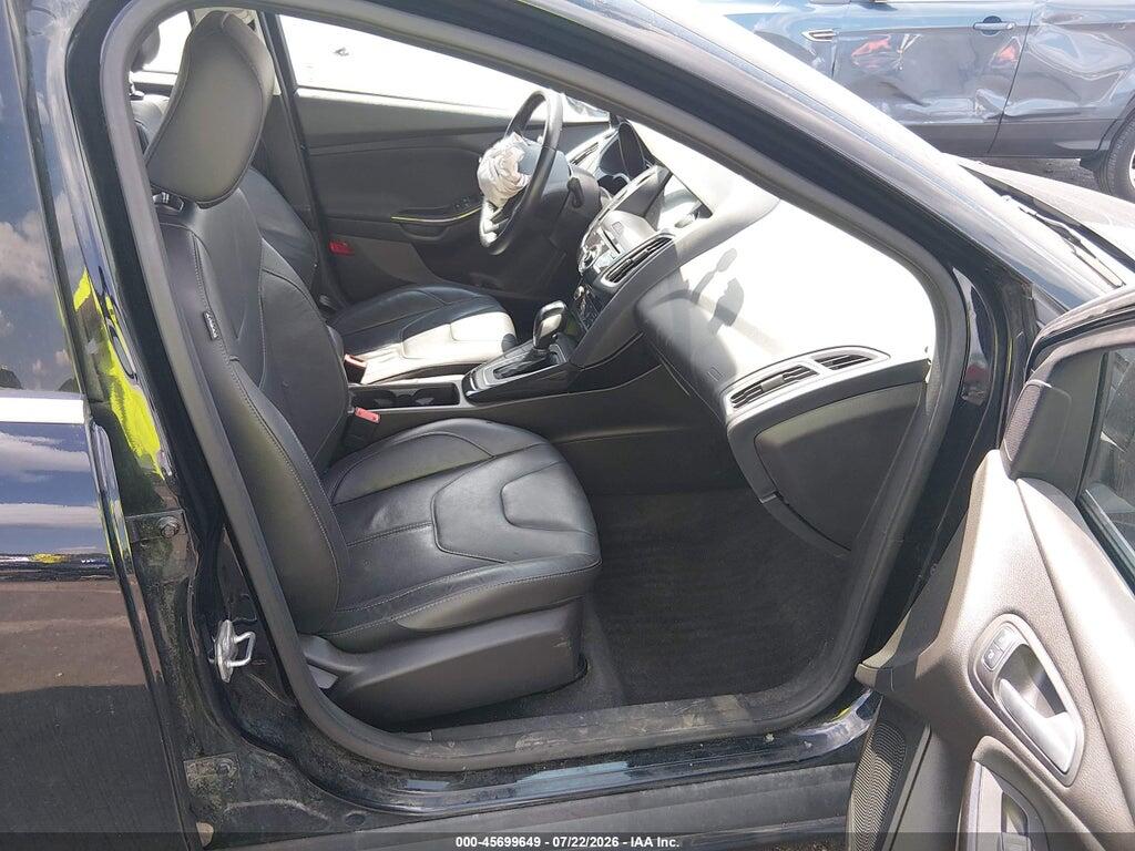 1FADP3J20GL250609 2016 FORD FOCUS photo no. 5
