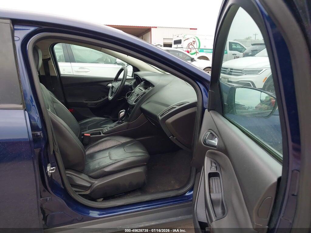 1FADP3K24GL374798 2016 FORD FOCUS photo no. 5