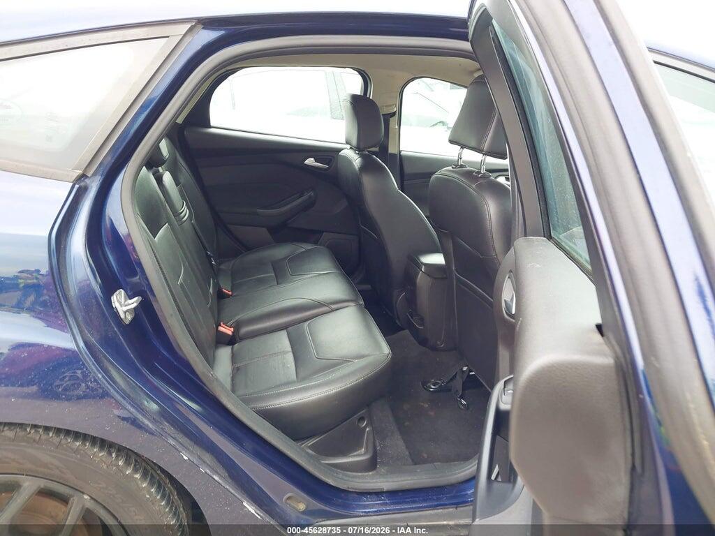 1FADP3K24GL374798 2016 FORD FOCUS photo no. 8