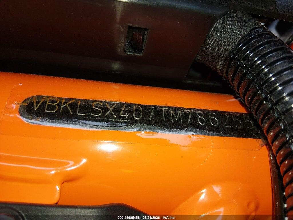 VBKLSX407TM786255 2026 KTM 690 SMC (CANADA photo no. 10