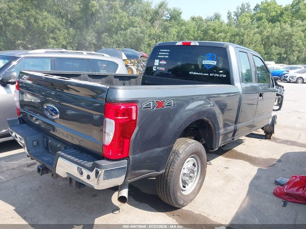 1FT7X2B61JEB74641 2018 FORD F-250 photo no. 4