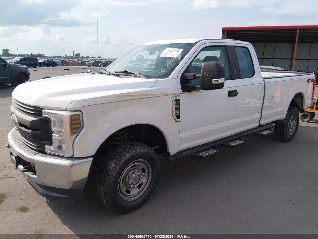 1FT7X2B65JEB92530 2018 FORD F-250 photo no. 2