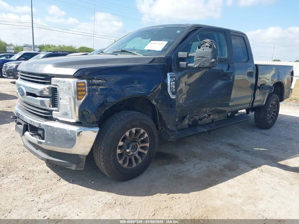 1FT7W2BT9JEB72676 2018 FORD F-250 photo no. 2
