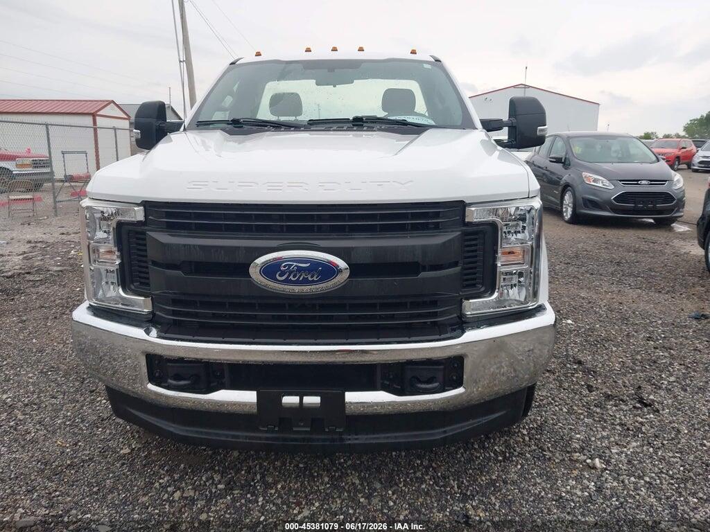1FTRF3DT4JEC22119 2018 FORD F-350 photo no. 12