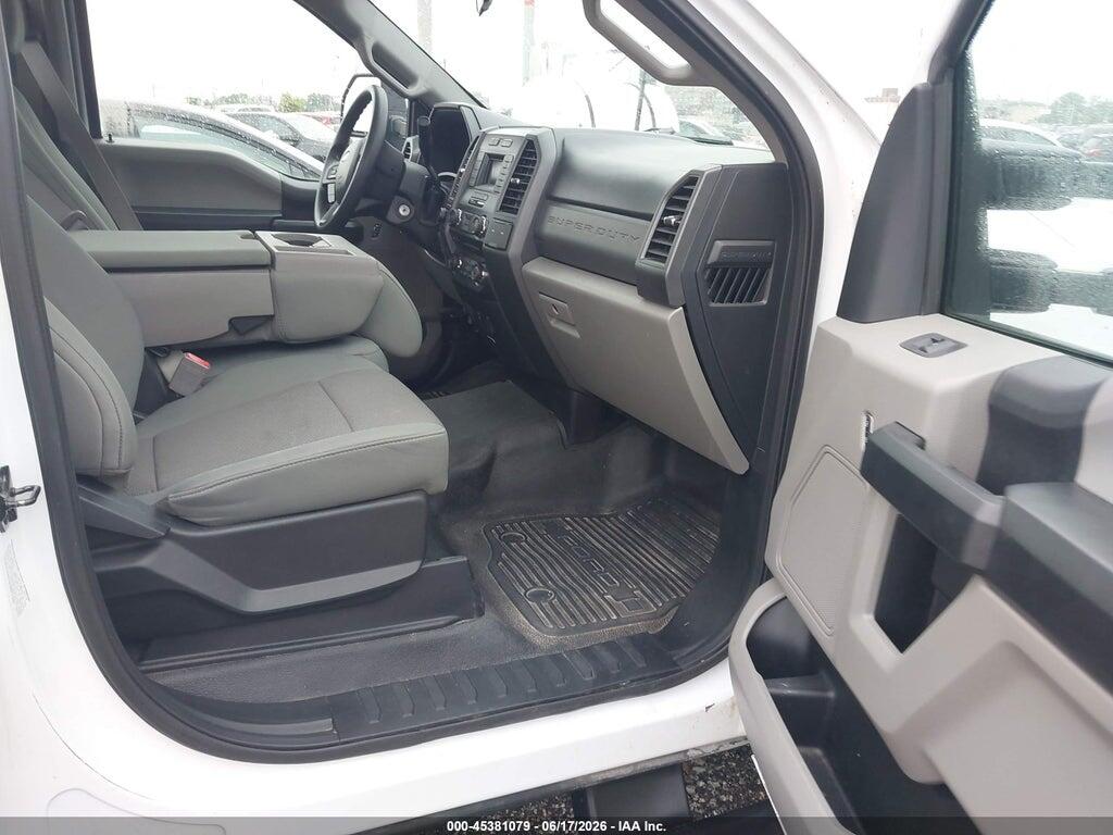 1FTRF3DT4JEC22119 2018 FORD F-350 photo no. 5