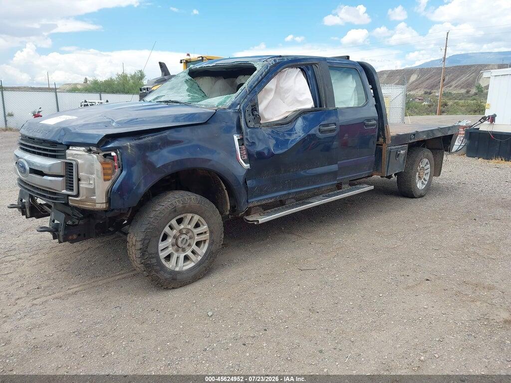 1FT8W3B60JEB89483 2018 FORD F-350 photo no. 2