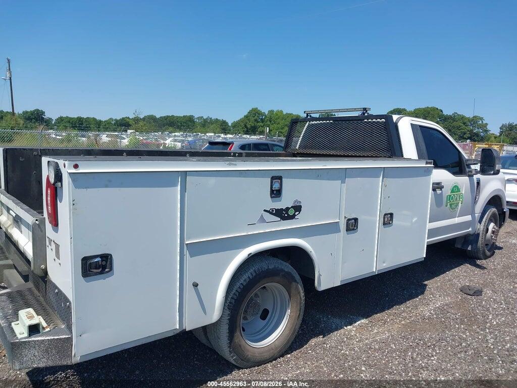 1FDRF3G62JEB52993 2018 FORD F-350 CHASSIS photo no. 4