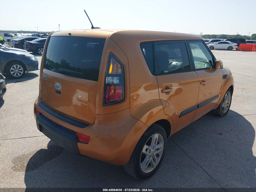 KNDJT2A27B7303049 2011 KIA SOUL photo no. 4