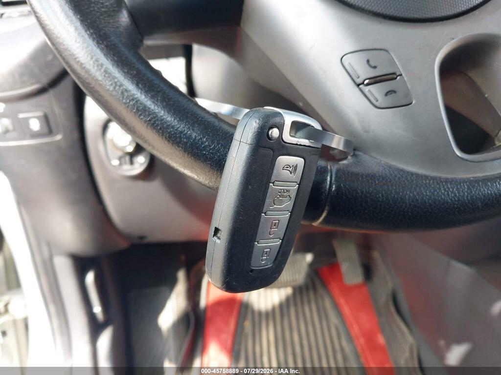 KNDJT2A28B7725928 2011 KIA SOUL photo no. 11