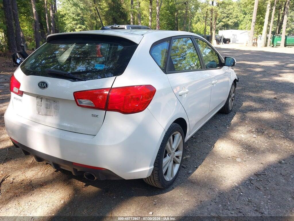 KNAFW5A30B5335423 2011 KIA FORTE photo no. 4
