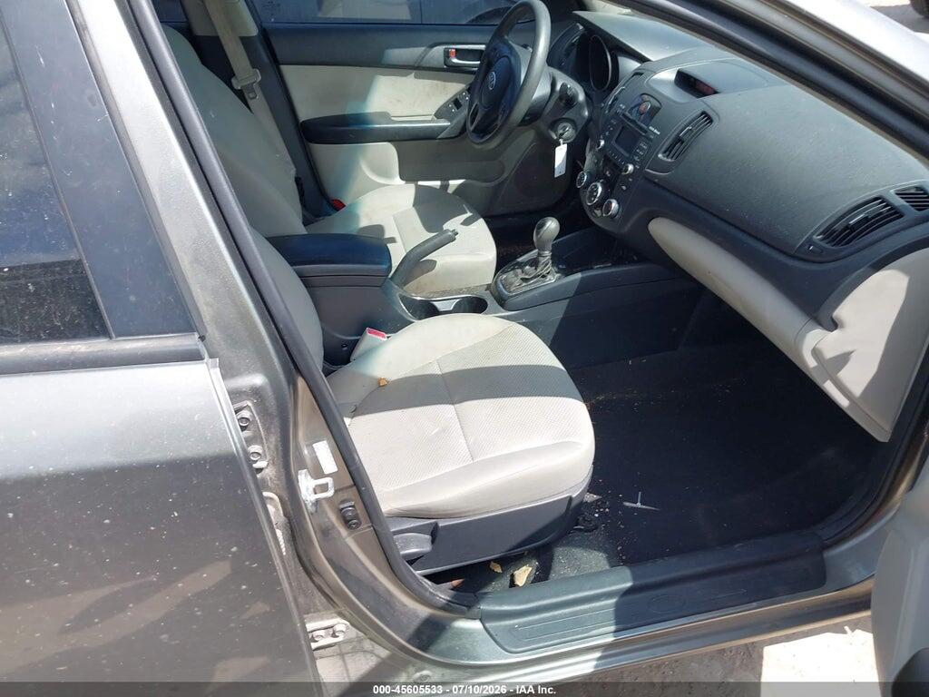 KNAFU5A21B5397989 2011 KIA FORTE photo no. 5