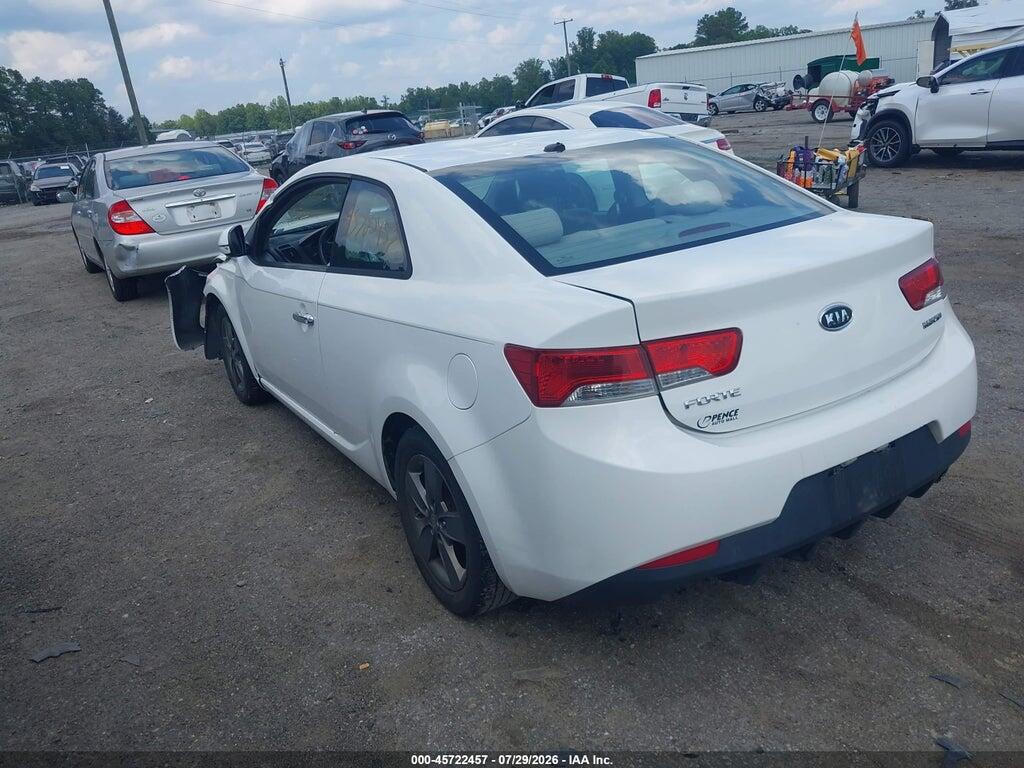 KNAFU6A20B5370918 2011 KIA FORTE KOUP photo no. 3