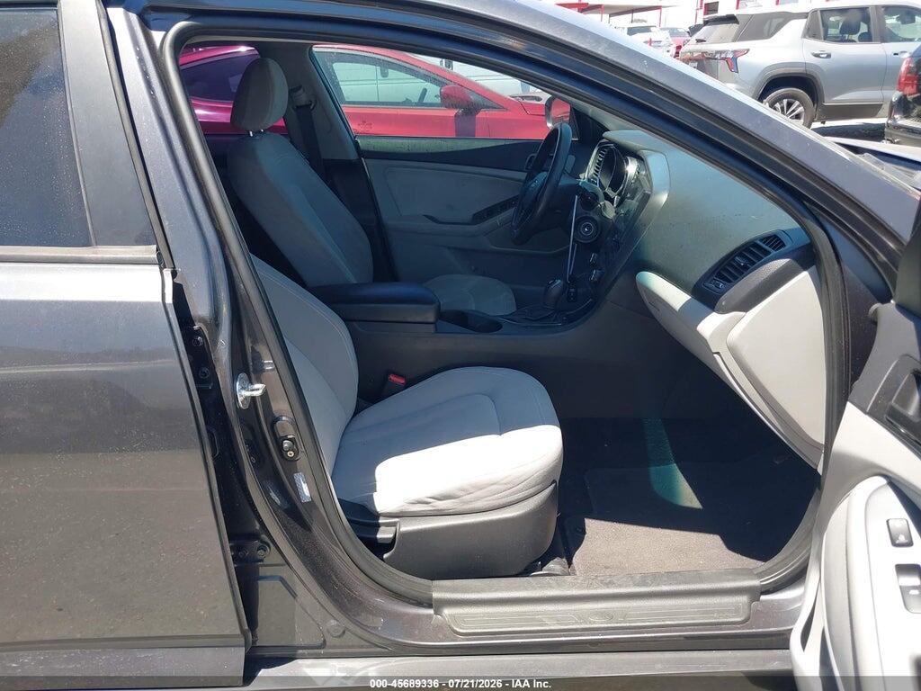 KNAGM4A70B5117733 2011 KIA OPTIMA photo no. 5