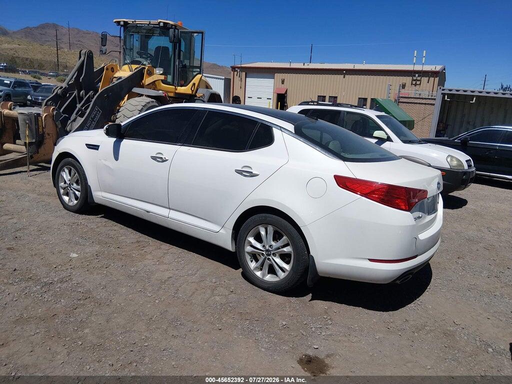 KNAGN4A70B5173068 2011 KIA OPTIMA photo no. 3