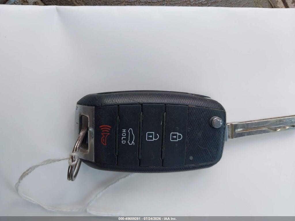 KNAGM4A79B5093321 2011 KIA OPTIMA photo no. 11