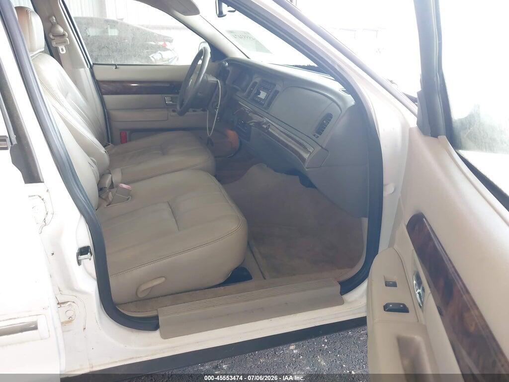 2MEBM7FV8AX614840 2010 MERCURY GRAND MARQUIS photo no. 5