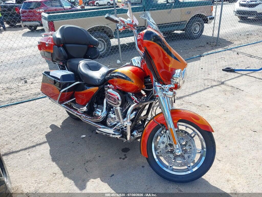 2013 HARLEY-DAVIDSON FLHTCUSE 1HD1PR819DB957785