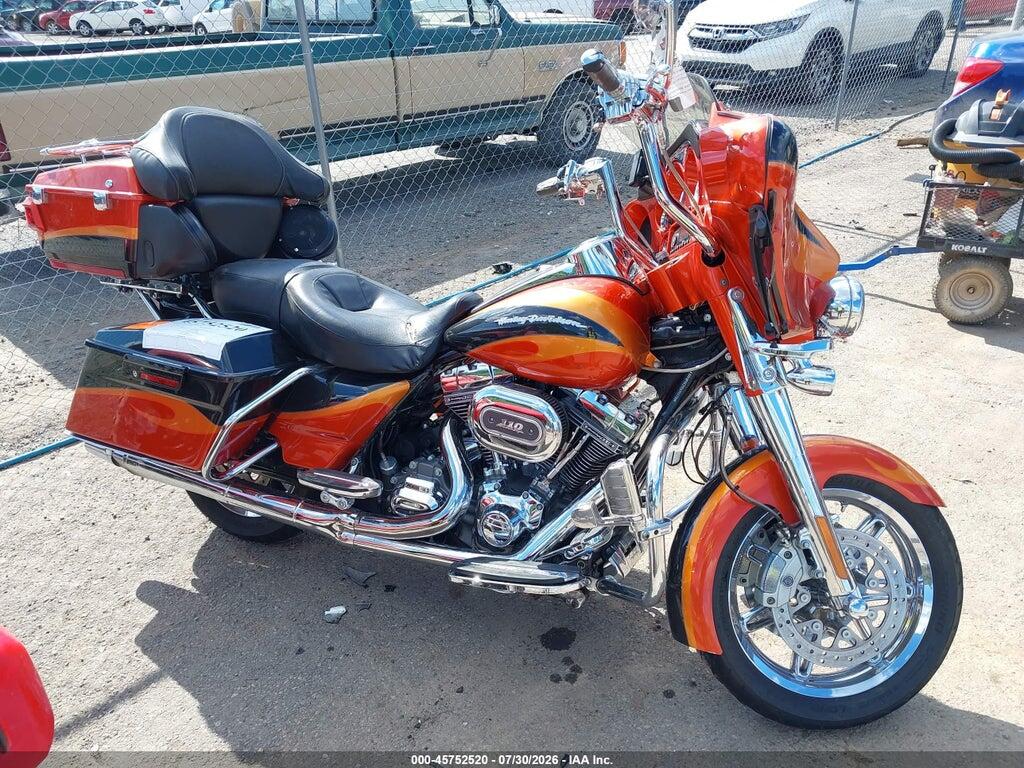 1HD1PR819DB957785 2013 HARLEY-DAVIDSON FLHTCUSE photo no. 11