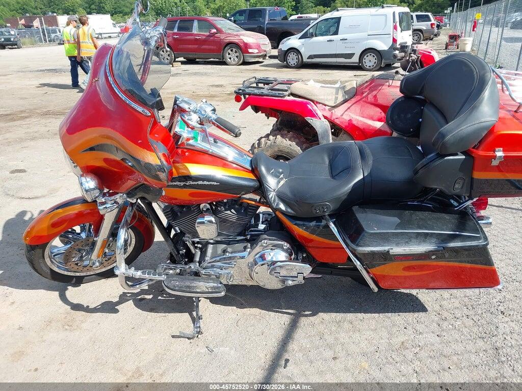 1HD1PR819DB957785 2013 HARLEY-DAVIDSON FLHTCUSE photo no. 12