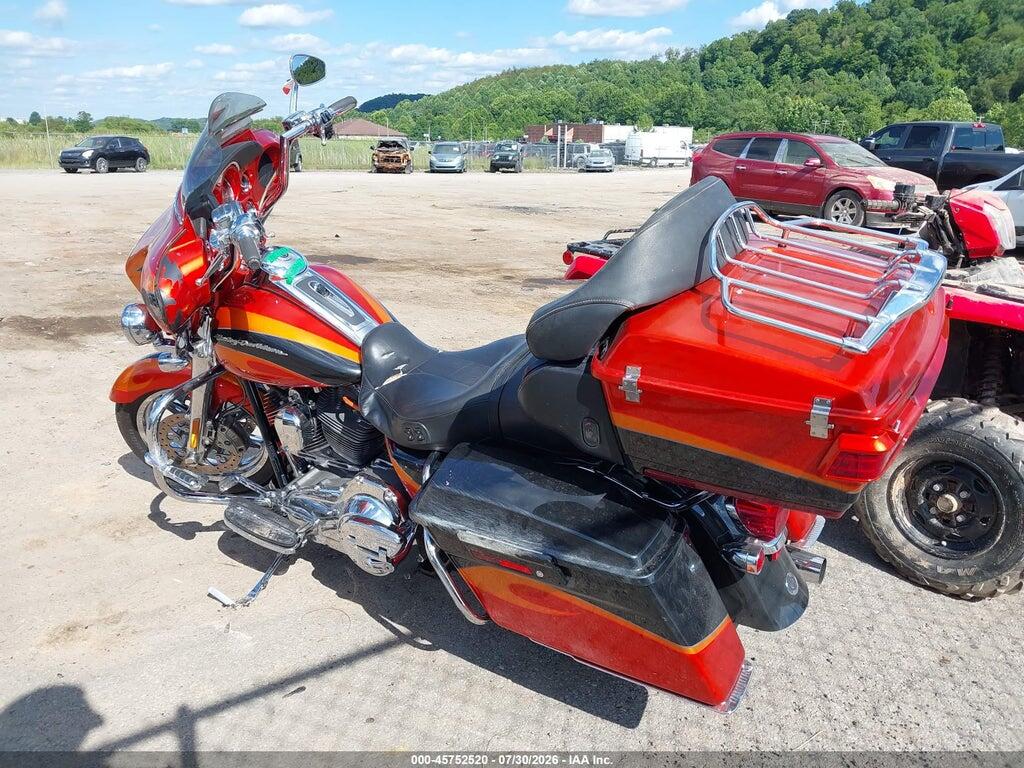 1HD1PR819DB957785 2013 HARLEY-DAVIDSON FLHTCUSE photo no. 3