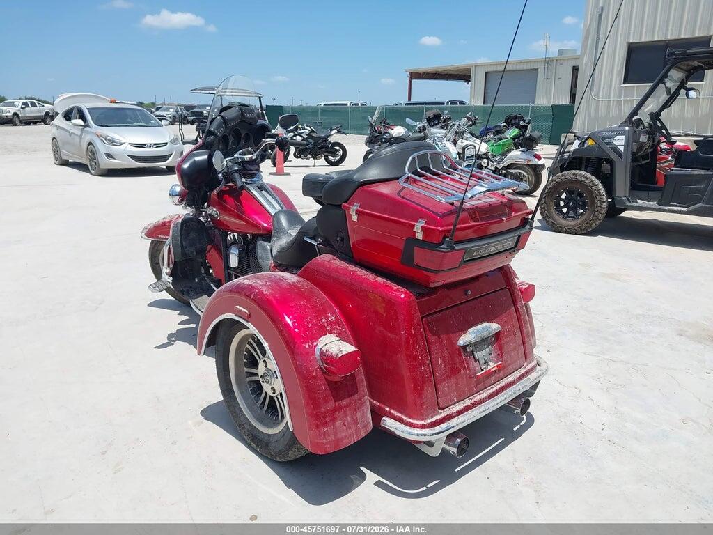1HD1MAM11DB853520 2013 HARLEY-DAVIDSON FLHTCUTG photo no. 3
