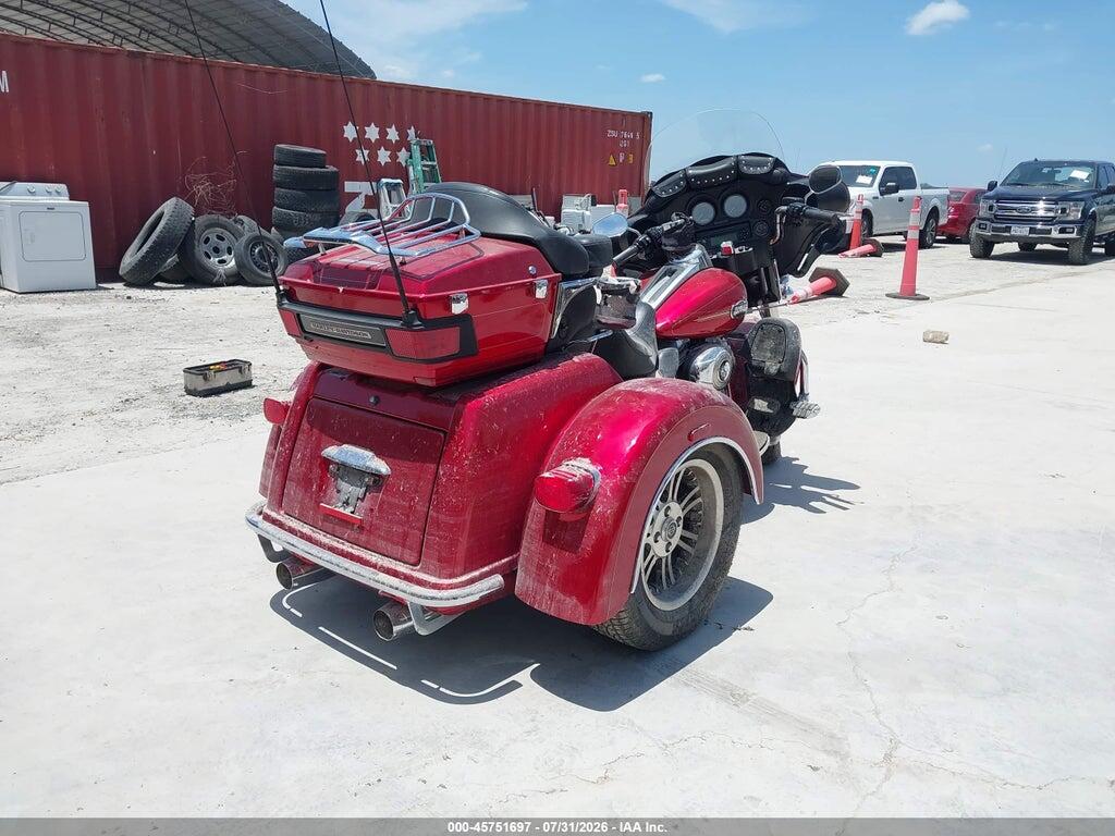 1HD1MAM11DB853520 2013 HARLEY-DAVIDSON FLHTCUTG photo no. 4