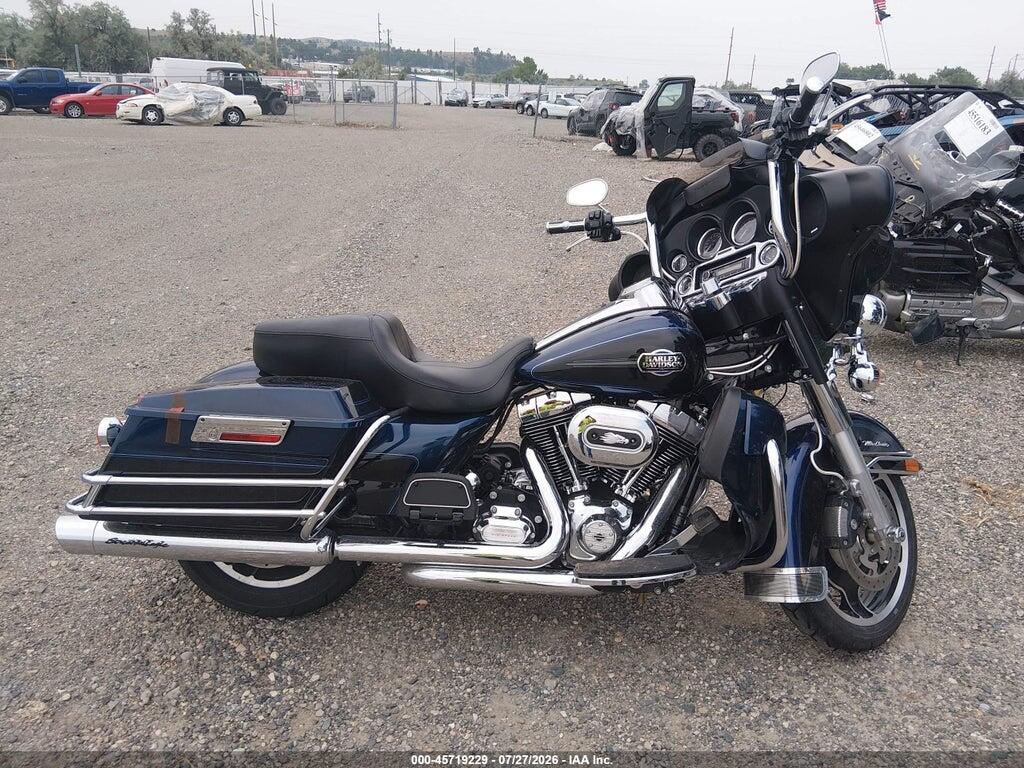 1HD1FCM18DB656544 2013 HARLEY-DAVIDSON FLHTCU photo no. 11