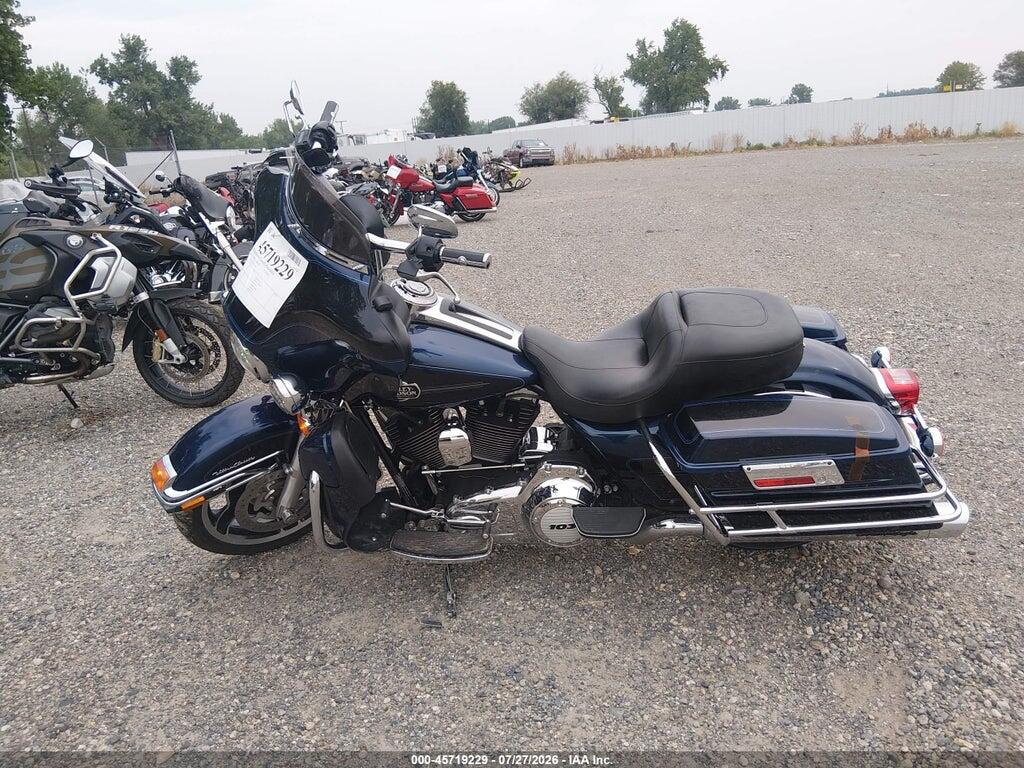 1HD1FCM18DB656544 2013 HARLEY-DAVIDSON FLHTCU photo no. 12