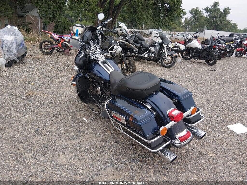 1HD1FCM18DB656544 2013 HARLEY-DAVIDSON FLHTCU photo no. 3