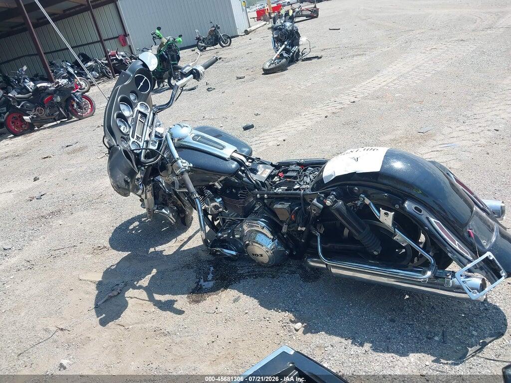 1HD1KBM16DB605629 2013 HARLEY-DAVIDSON FLHX photo no. 3