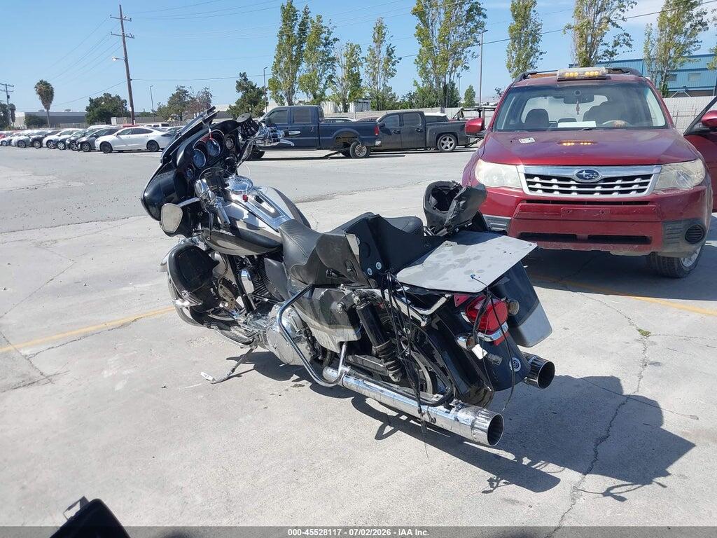 1HD1PR810DB957903 2013 HARLEY-DAVIDSON FLHTCUSE photo no. 3