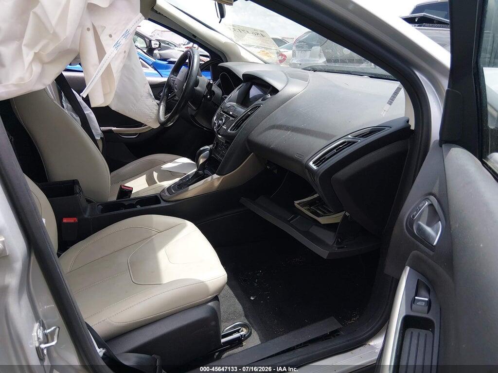 1FADP3N26JL326108 2018 FORD FOCUS photo no. 5