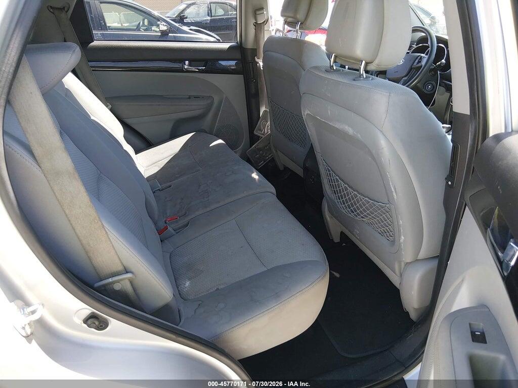 5XYKT3A16BG023031 2011 KIA SORENTO photo no. 8