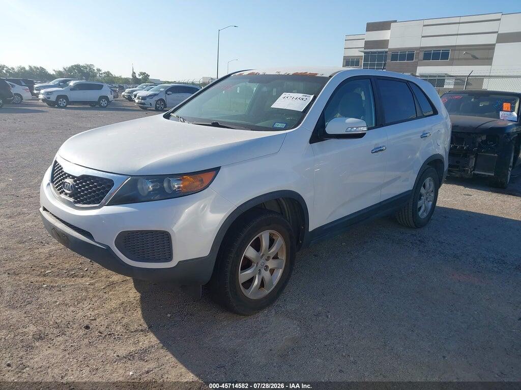 5XYKT3A19BG089413 2011 KIA SORENTO photo no. 2