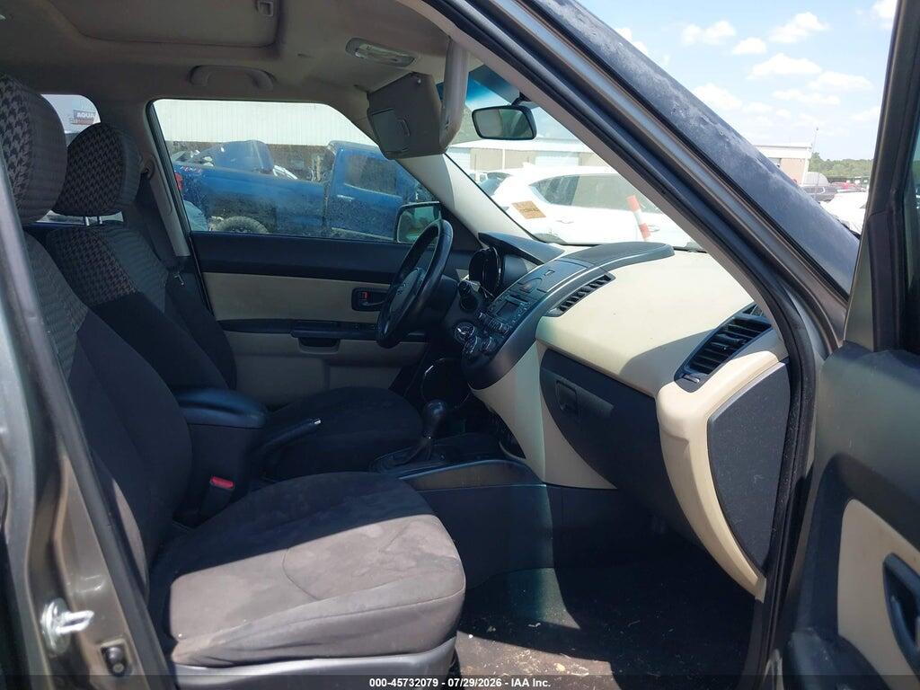 KNDJT2A2XB7319195 2011 KIA SOUL photo no. 5