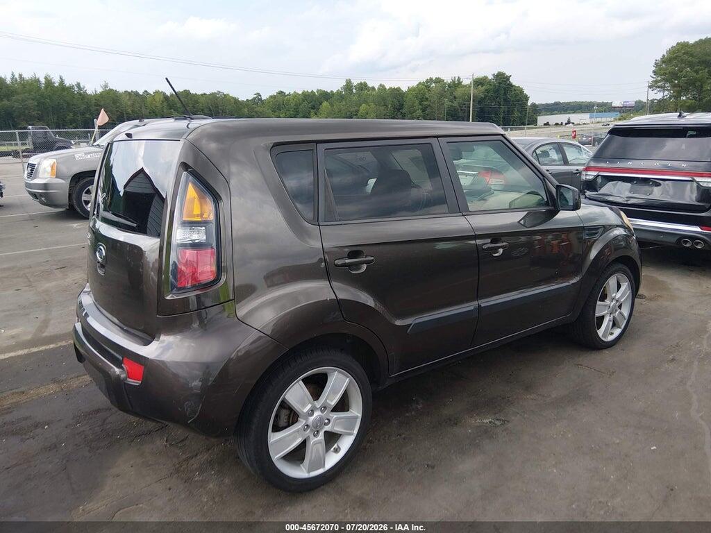 KNDJT2A22B7281073 2011 KIA SOUL photo no. 4