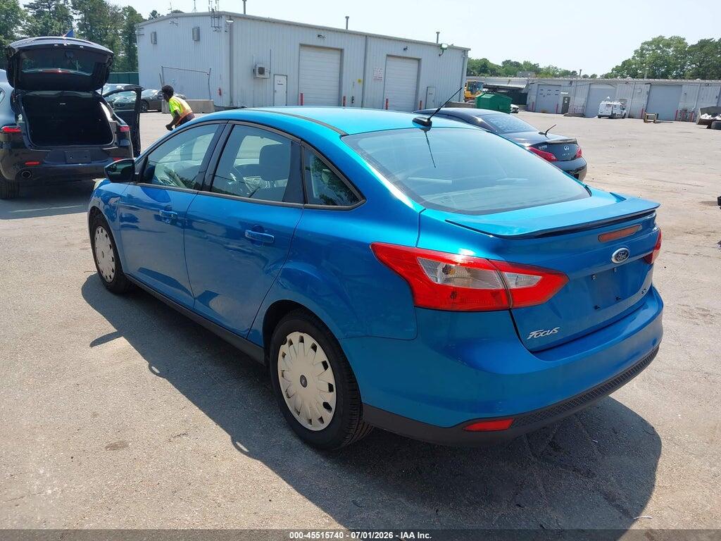 1FAHP3F25CL262520 2012 FORD FOCUS photo no. 3