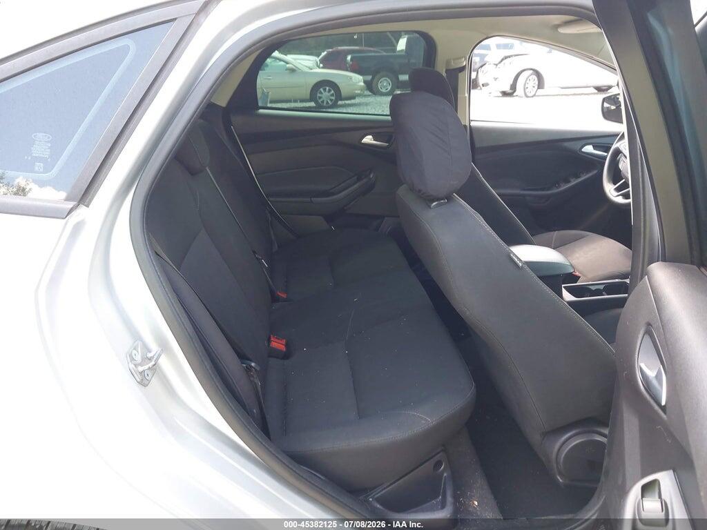 1FADP3FE2JL265137 2018 FORD FOCUS photo no. 8