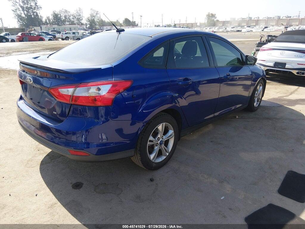 1FAHP3F27CL267802 2012 FORD FOCUS photo no. 4