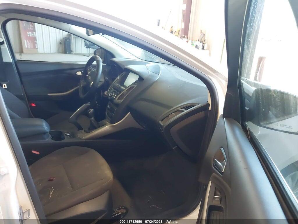 1FAHP3M24CL252743 2012 FORD FOCUS photo no. 5